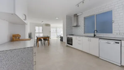 Apartment at 25 Ramón y Cajal Street photo 11