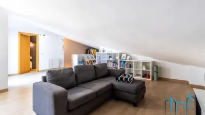 Duplex penthouse on Carrer de les Tres Creus photo 36