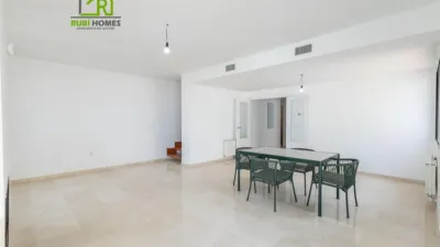 Townhouse in Loma Verde photo 10