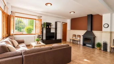 Chalet on Calle 8 de Març photo 6