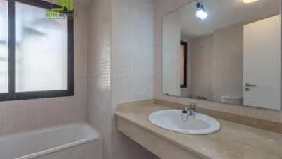 Townhouse in Loma Verde photo 32