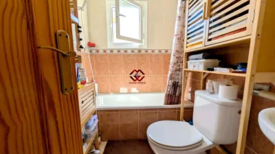 Semi-detached house on Calle de Huéscar photo 14