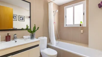 Duplex penthouse on Avenida del Camino Nou photo 16
