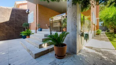 Chalet on Calle de Laguna Negra photo 5