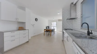 Apartment at 25 Ramón y Cajal Street photo 8