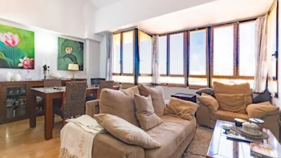 Duplex penthouse on Avenida del Camino Nou photo 3