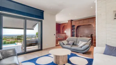 Chalet on Carrer de la Muntanyeta photo 32