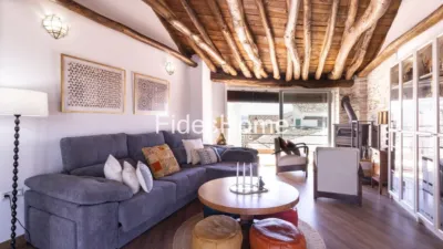 Chalet on Calle de la Santísima Trinidad photo 2