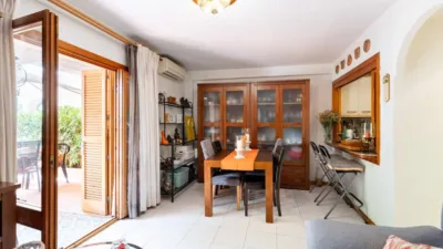 Apartment in Carrer dels Pins photo 6