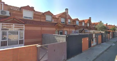 Chalet on Rubén Darío Street, 40 photo 3