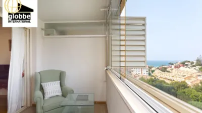 Top-floor apartment at 5 Lingüista Manuel Seco Street photo 2