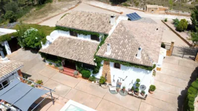 Rustic Finca on Poligono 4 Street photo 40