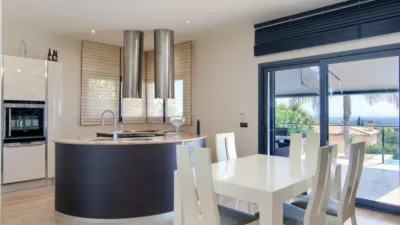 Chalet on Carrer de la Muntanyeta photo 22