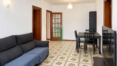 Apartment on Carrer de Juli Garreta photo 2