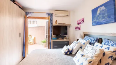 Apartment in Carrer dels Pins photo 9