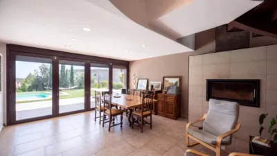 Chalet in El Monte photo 48