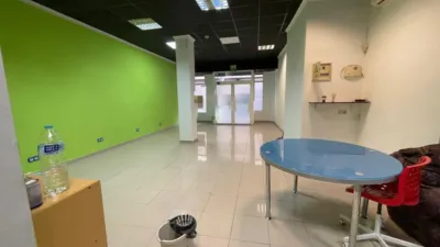 Local comercial en venta en Industria - Vista 2
