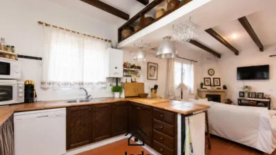 Chalet in Los Algarbes photo 8