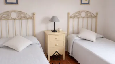 Chalet in Los Algarbes photo 12