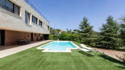 Chalet in El Monte photo 4