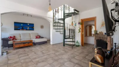 House on Calle de Las Alpujarras, No. 6 photo 6