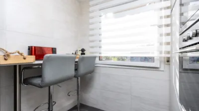Apialia Sabadell presents this spacious and bright apartment by builder Mañero, located in one of the most established and attractive areas of Gràcia, surrounded by shops, services, schools, and public transport. The property is in a building with lift access and includes a parking space and storage room in the price, adding significant value to the location. The layout is comfortable and functional, featuring 3 bedrooms: two doubles and one single. It has a full en-suite bathroom and a modern design powder room with a double sink, which was previously a full bathroom. The daytime area comprises a large, bright living-dining room with direct access to a balcony offering clear views, perfect for enjoying natural light and the outdoors. The fully independent kitchen is clearly separated from the living area, providing a practical and contemporary space. An excellent opportunity for those seeking space, light, a good layout, and all amenities, including parking and storage, in a privileged location in Gràcia. Property condition: Ready to move in. Useful area: 105 m Built-up area: 135 m2 AICAT No.: A14038 API No.: 8304 Pressurized Zone: YES Large Holder Status: NO In accordance with Article 20.1.c) of TRLGDCU and Royal Decree 515/1989, the advertised price does not include taxes or transaction costs unless expressly stated. If the transaction is subject to VAT, the current rate under Law 37/1992 will apply, along with AJD where applicable. If subject to ITP, it will be settled in accordance with Legislative Royal Decree 1/1993 and current tax regulations in Catalonia. Notary and registration fees will be paid according to the tariff, in line with the relevant Royal Decrees. The buyer will not assume expenses legally attributable to the seller. ENERGY LABEL: 5590026DF2959H0027SJ photo 19