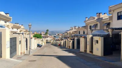 Chalet on Calle de la Zarzuela photo 3