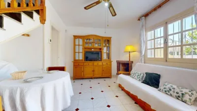 Terraced house on Calle de Teruel photo 5