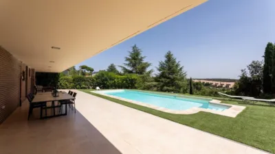 Chalet in El Monte photo 8