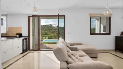 Terraced house on Calle Higuera photo 9