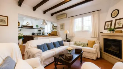 Chalet in Los Algarbes photo 6