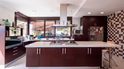 Chalet in El Monte photo 17