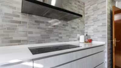 Apialia Sabadell presents this spacious and bright apartment by builder Mañero, located in one of the most established and attractive areas of Gràcia, surrounded by shops, services, schools, and public transport. The property is in a building with lift access and includes a parking space and storage room in the price, adding significant value to the location. The layout is comfortable and functional, featuring 3 bedrooms: two doubles and one single. It has a full en-suite bathroom and a modern design powder room with a double sink, which was previously a full bathroom. The daytime area comprises a large, bright living-dining room with direct access to a balcony offering clear views, perfect for enjoying natural light and the outdoors. The fully independent kitchen is clearly separated from the living area, providing a practical and contemporary space. An excellent opportunity for those seeking space, light, a good layout, and all amenities, including parking and storage, in a privileged location in Gràcia. Property condition: Ready to move in. Useful area: 105 m Built-up area: 135 m2 AICAT No.: A14038 API No.: 8304 Pressurized Zone: YES Large Holder Status: NO In accordance with Article 20.1.c) of TRLGDCU and Royal Decree 515/1989, the advertised price does not include taxes or transaction costs unless expressly stated. If the transaction is subject to VAT, the current rate under Law 37/1992 will apply, along with AJD where applicable. If subject to ITP, it will be settled in accordance with Legislative Royal Decree 1/1993 and current tax regulations in Catalonia. Notary and registration fees will be paid according to the tariff, in line with the relevant Royal Decrees. The buyer will not assume expenses legally attributable to the seller. ENERGY LABEL: 5590026DF2959H0027SJ photo 22