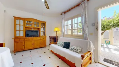 Terraced house on Calle de Teruel photo 3