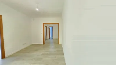 Apartment in Singuerlín-Les Oliveres-Can Franquesa-Guinardera photo 5