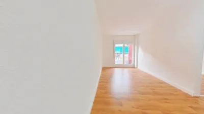 Flat in Canovelles photo 5
