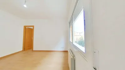 Flat in Espronceda photo 3