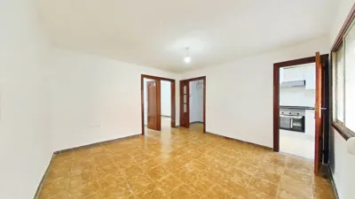 Apartment in La Trinitat Nova photo 3