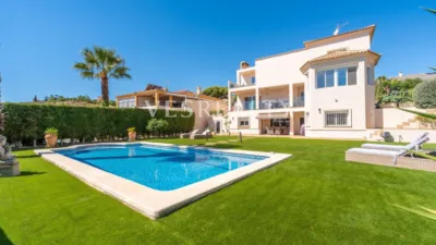 Chalet en Carrer Olivera photo 3
