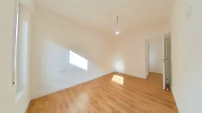 Flat in Canovelles photo 15
