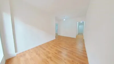 Flat in Canovelles photo 4