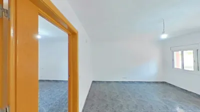 Apartment in Nou Barris photo 4