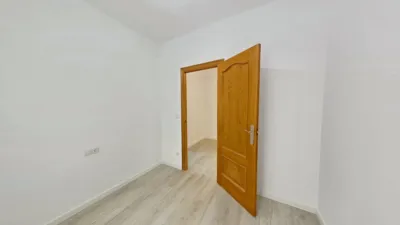 Apartment in Singuerlín-Les Oliveres-Can Franquesa-Guinardera photo 11