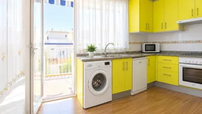 Terraced House on Avenida de Las Ciencias photo 8