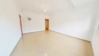 Flat in Eixample-Sant Oleguer photo 4