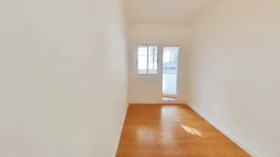 Flat in Centre-Can Mariner photo 10