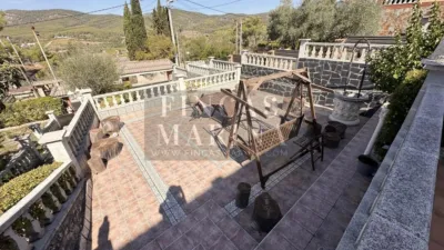 Chalet in Olesa de Bonesvalls photo 2