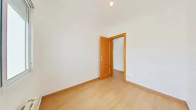 Flat in Espronceda photo 9