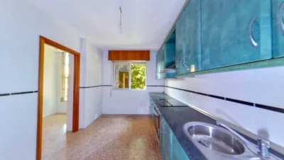 Piso en Zarandona photo 14