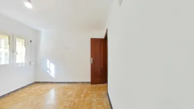 Apartment in La Trinitat Nova photo 8
